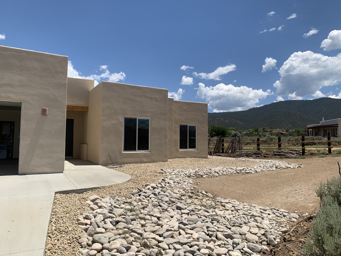 rental image